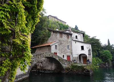 25 giugno “Passeggiata da brivido. A Nesso sulle orme di Hitchcock e Leonardo”